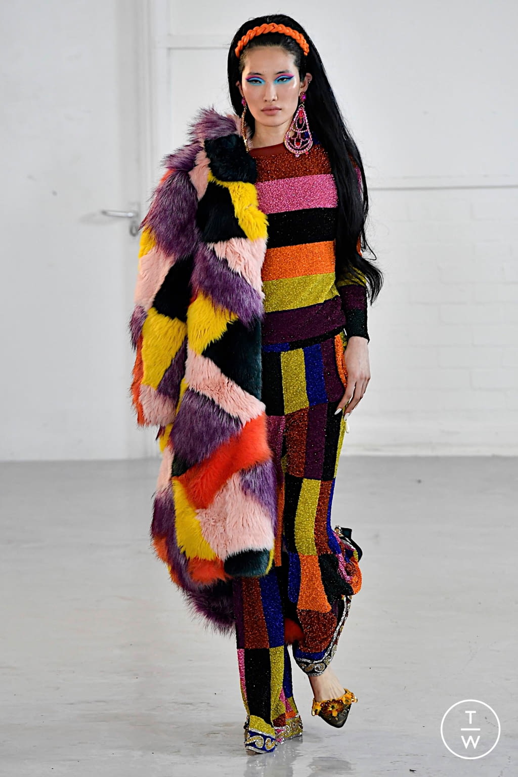 Fashion Week London Fall/Winter 2020 look 9 from the Ashish collection womenswear