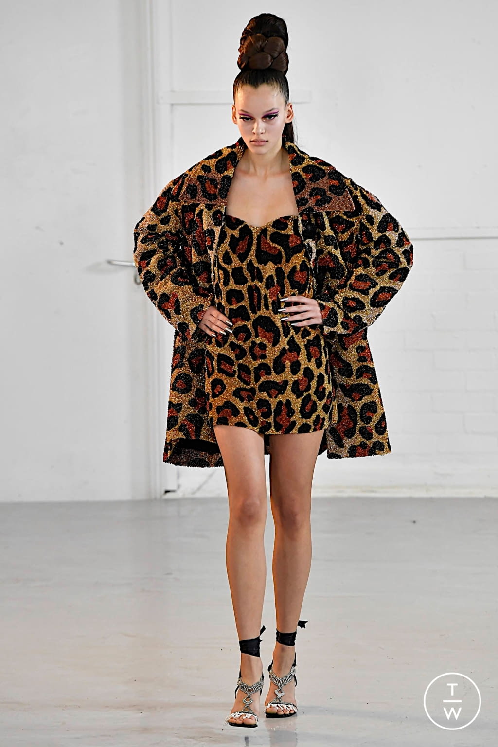 Fashion Week London Fall/Winter 2020 look 15 from the Ashish collection womenswear