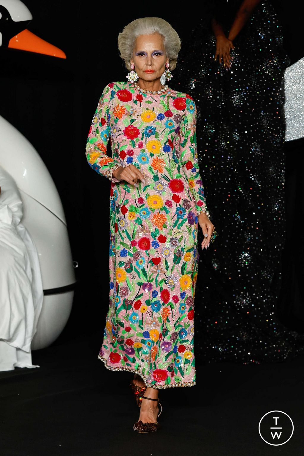 Fashion Week London Spring/Summer 2024 look 10 from the Ashish collection womenswear