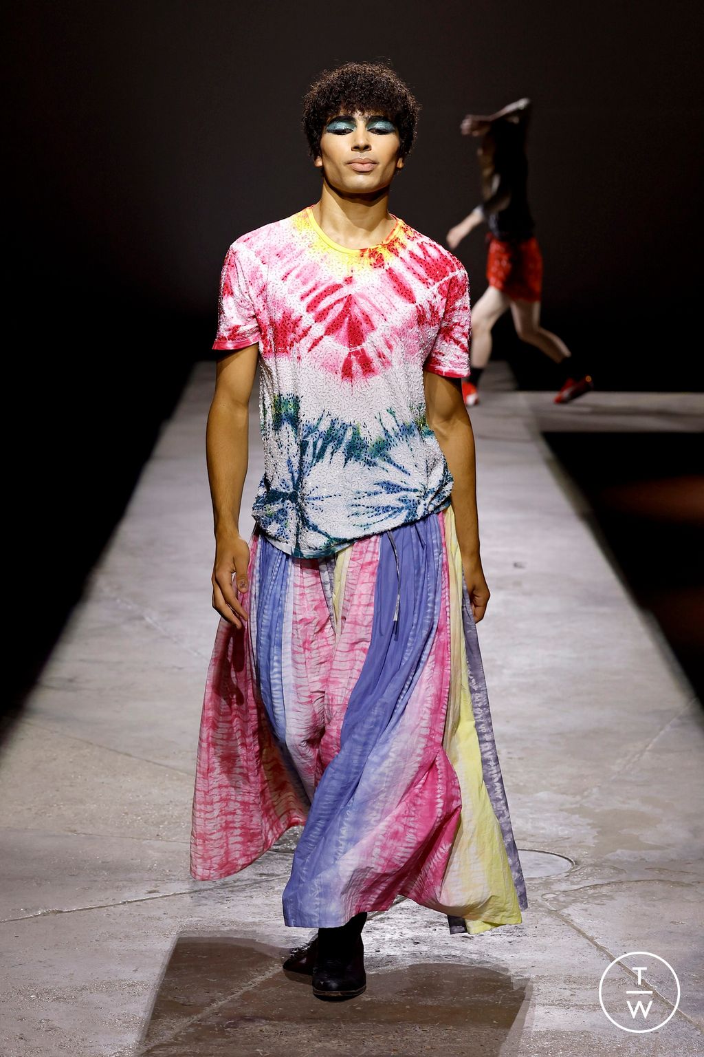 Fashion Week London Spring/Summer 2026 look 32 from the Ashish collection womenswear