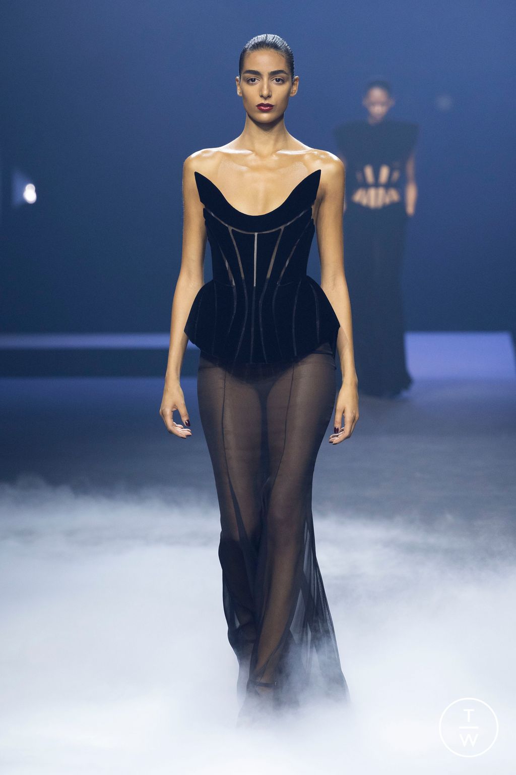 Fashion Week Paris Fall/Winter 2023 look 2 from the Ashi Studio collection couture