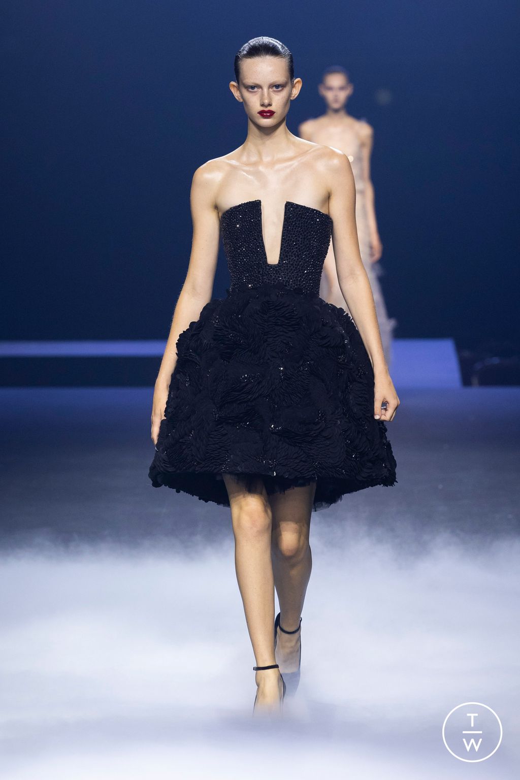 Fashion Week Paris Fall/Winter 2023 look 19 from the Ashi Studio collection 高级定制