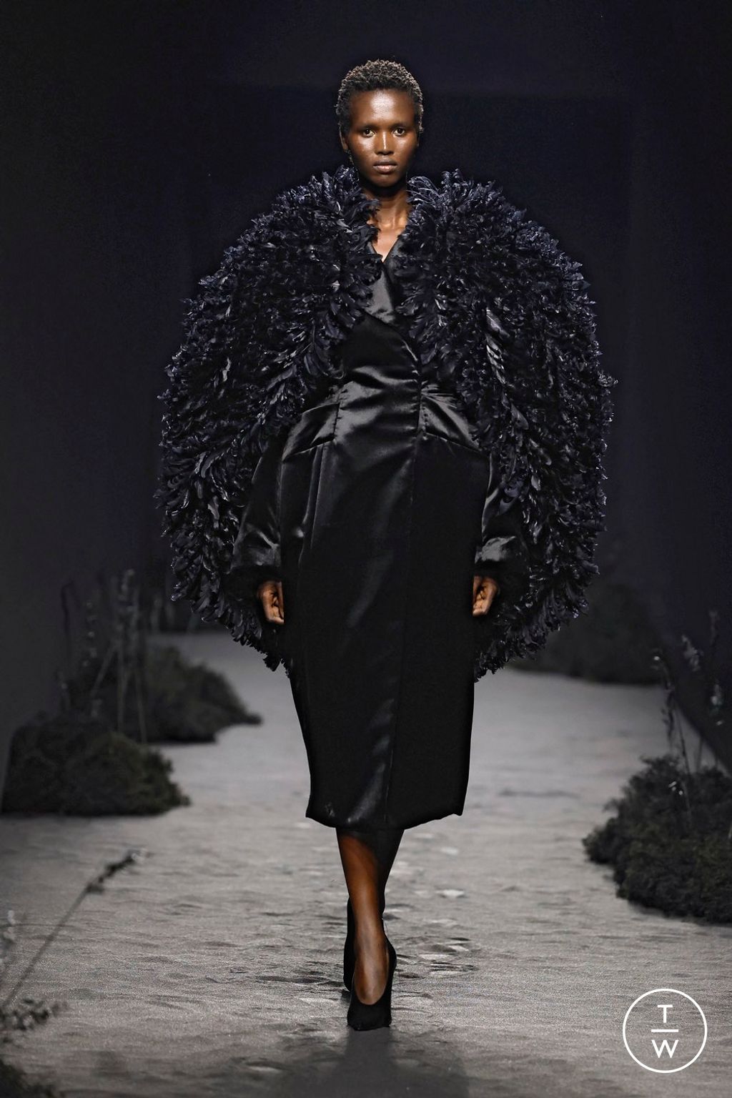Fashion Week Paris Fall/Winter 2024 look 9 from the Ashi Studio collection couture