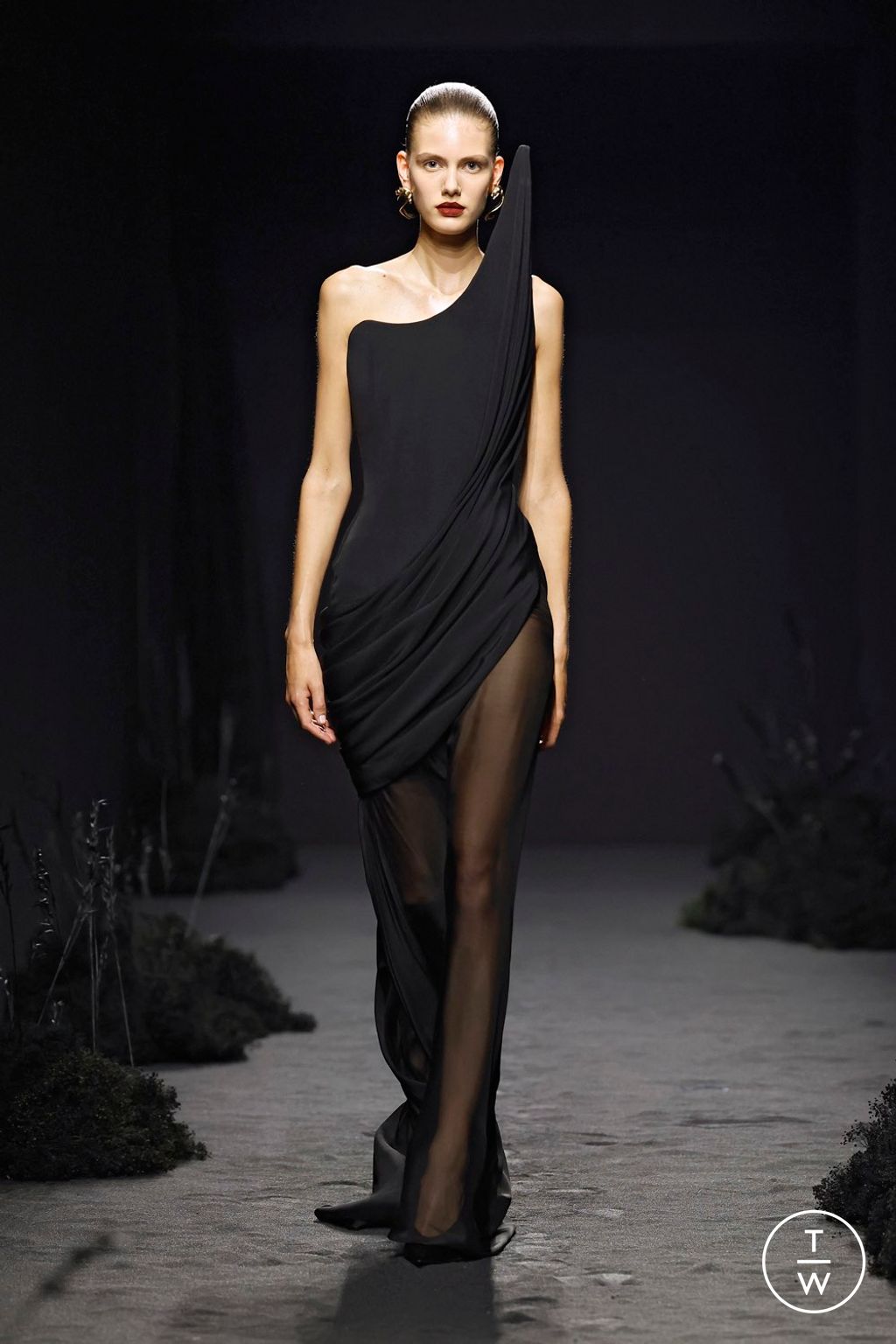 Fashion Week Paris Fall/Winter 2024 look 12 de la collection Ashi Studio couture