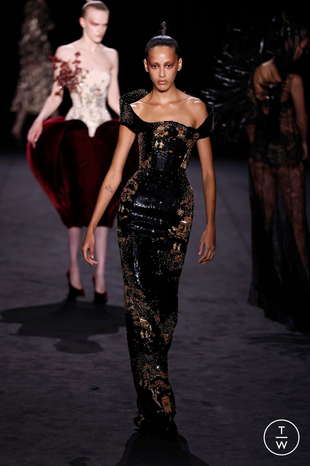 Fashion Week Paris Spring-Summer 2025 look 8 from the Ashi Studio collection couture