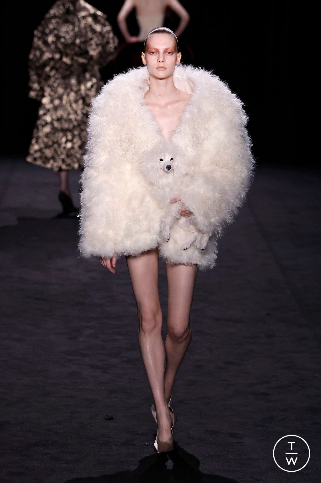 Fashion Week Paris Spring/Summer 2025 look 11 from the Ashi Studio collection couture