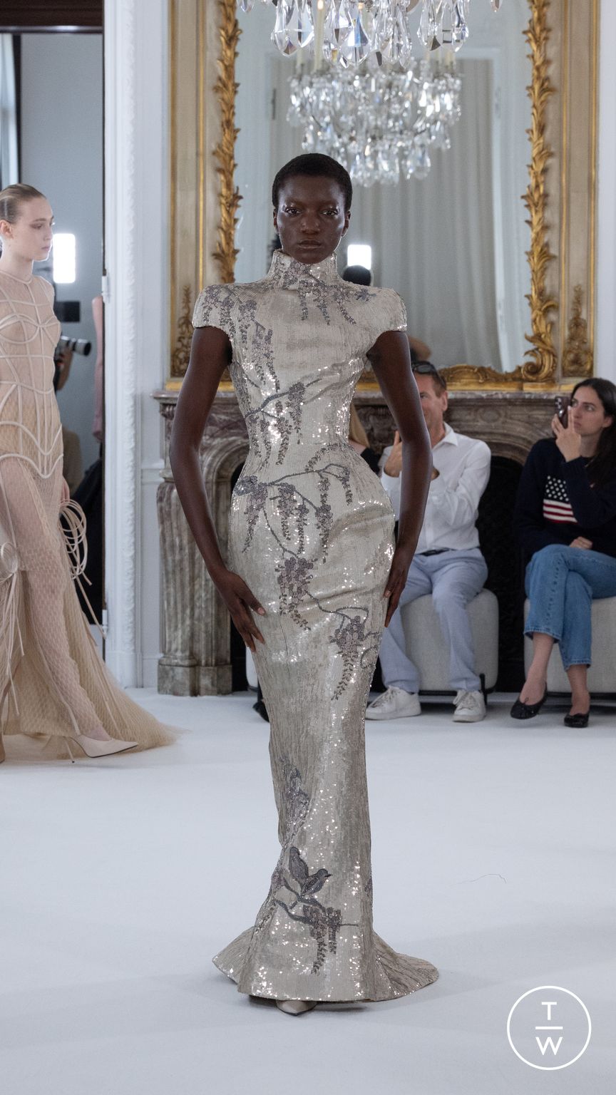 Fashion Week Paris Fall/Winter 2025 look 15 de la collection Ashi Studio couture