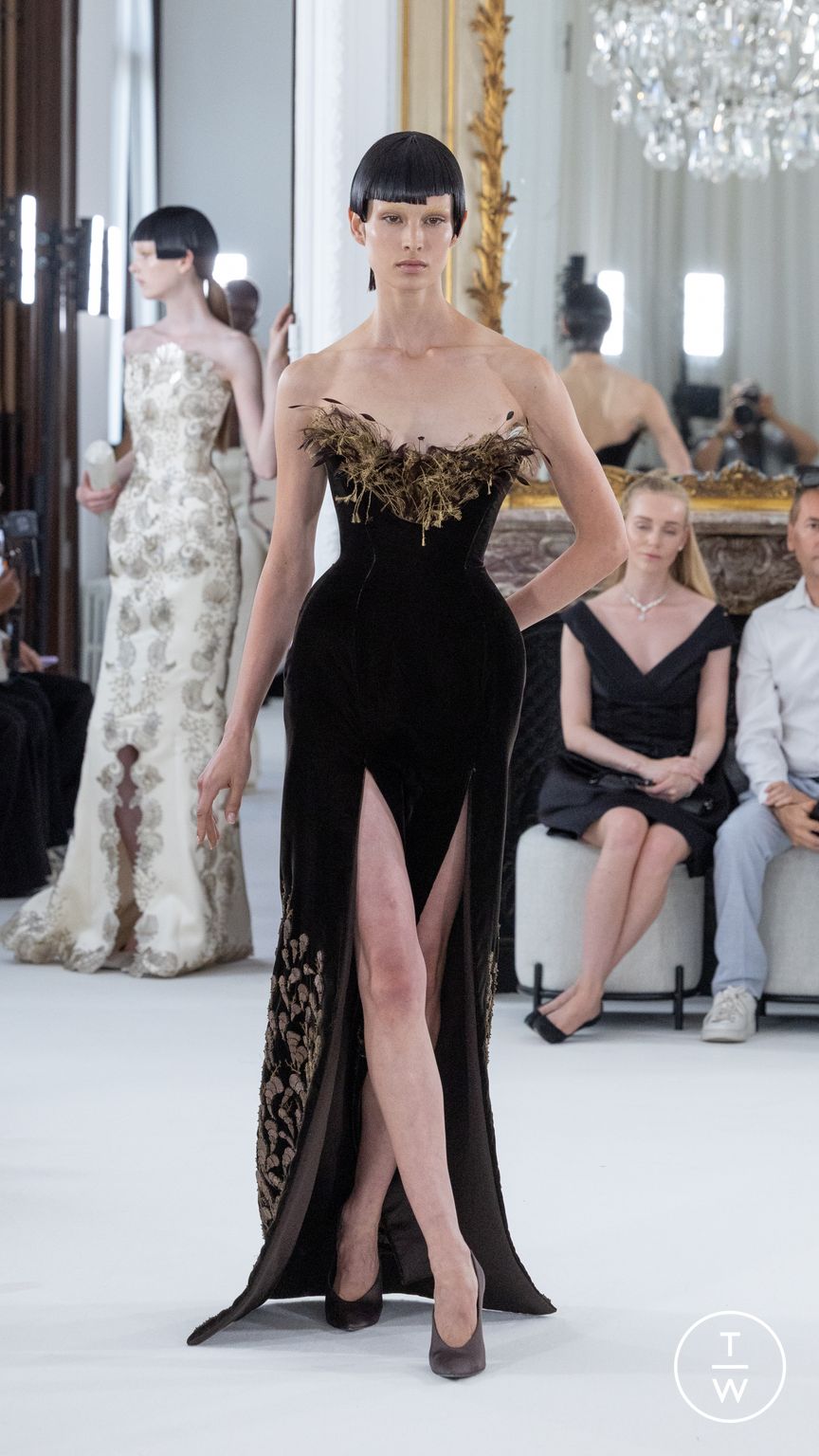 Fashion Week Paris Fall/Winter 2025 look 19 de la collection Ashi Studio couture