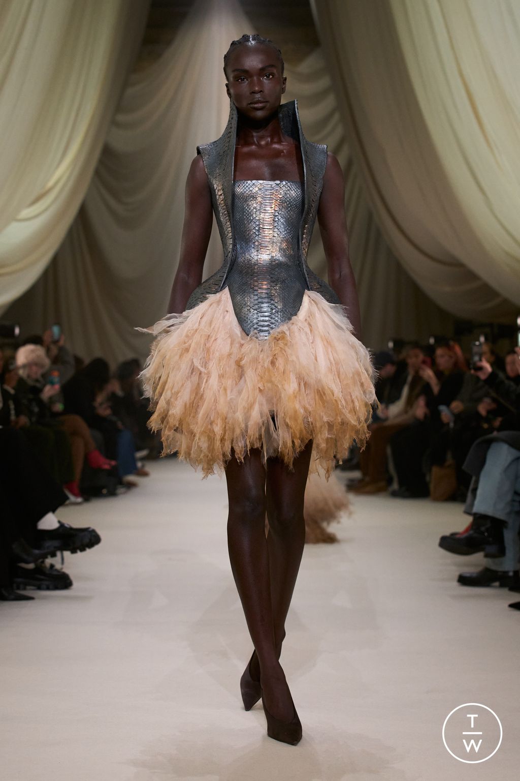 Fashion Week Paris Spring/Summer 2026 look 6 from the Ashi Studio collection couture