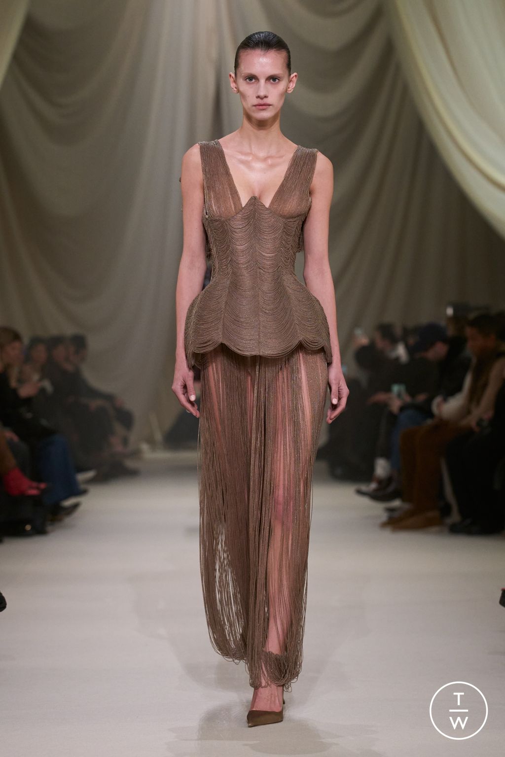 Fashion Week Paris Spring/Summer 2026 look 15 de la collection Ashi Studio couture