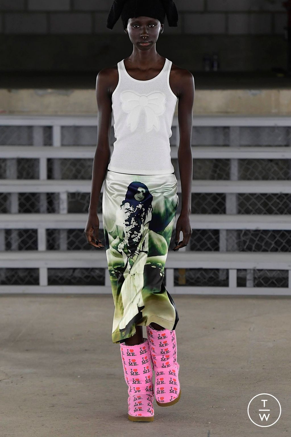 Fashion Week London Spring/Summer 2024 look 21 from the Ashley Williams collection womenswear