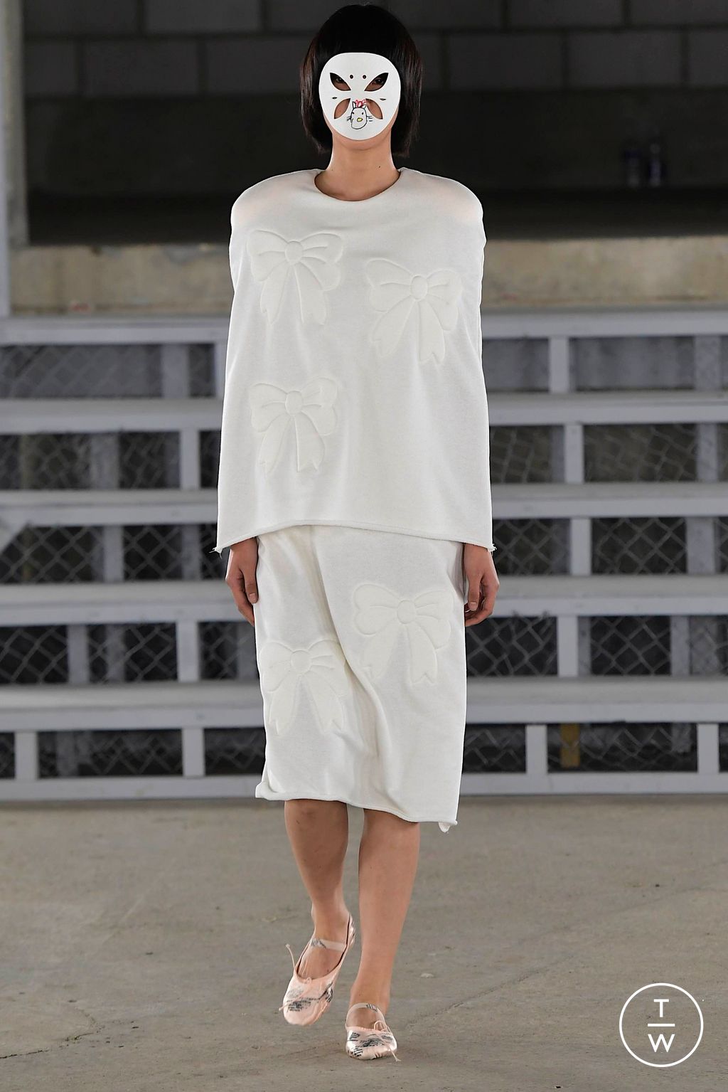 Fashion Week London Spring/Summer 2024 look 22 from the Ashley Williams collection 女装