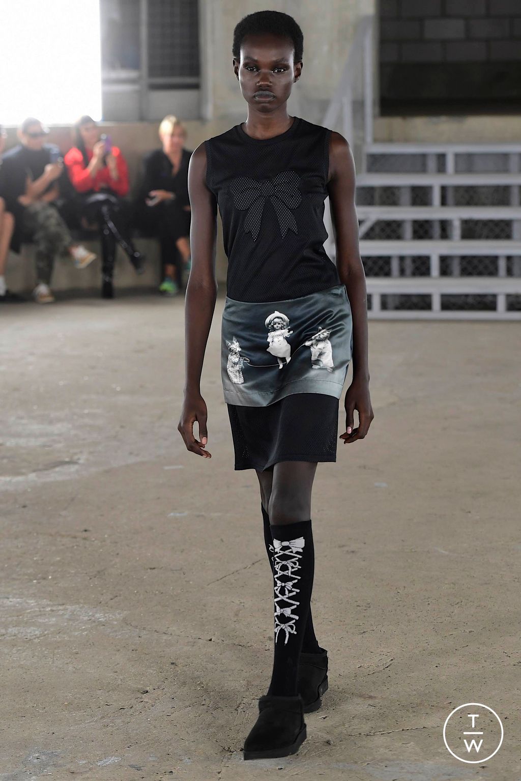 Fashion Week London Spring/Summer 2024 look 32 from the Ashley Williams collection womenswear
