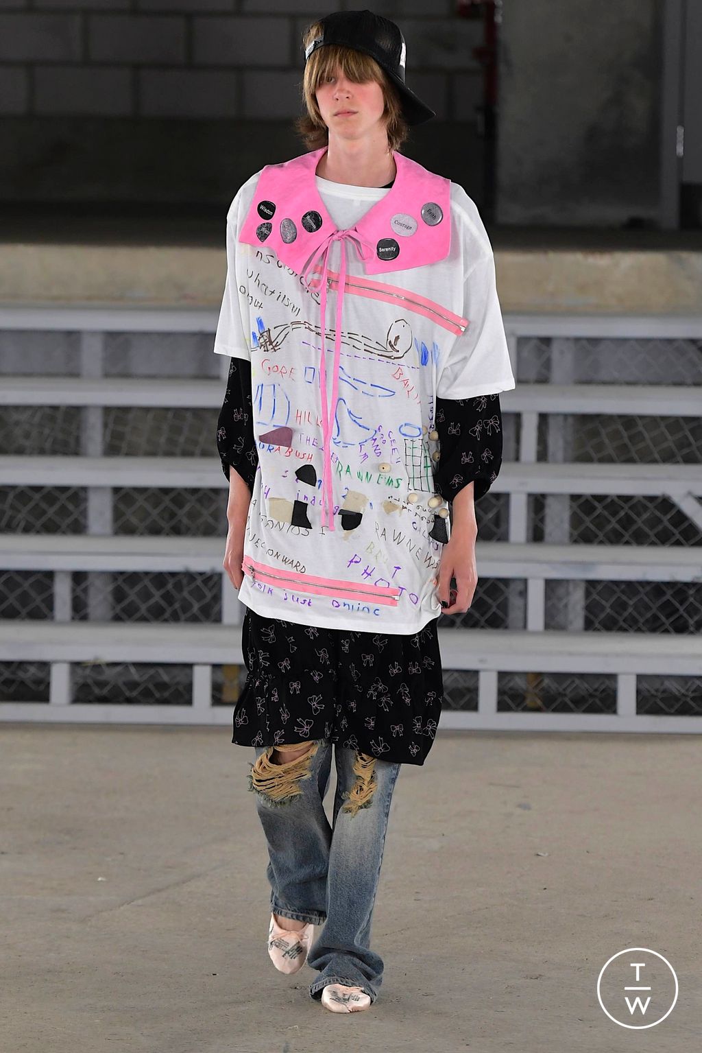 Fashion Week London Spring/Summer 2024 look 45 from the Ashley Williams collection womenswear