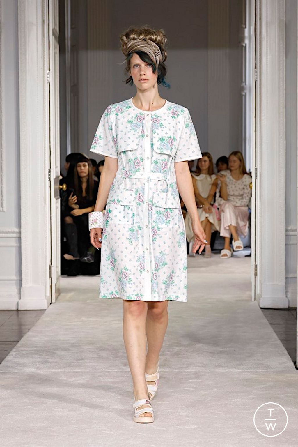 Fashion Week London Spring/Summer 2026 look 2 from the Ashley Williams collection womenswear
