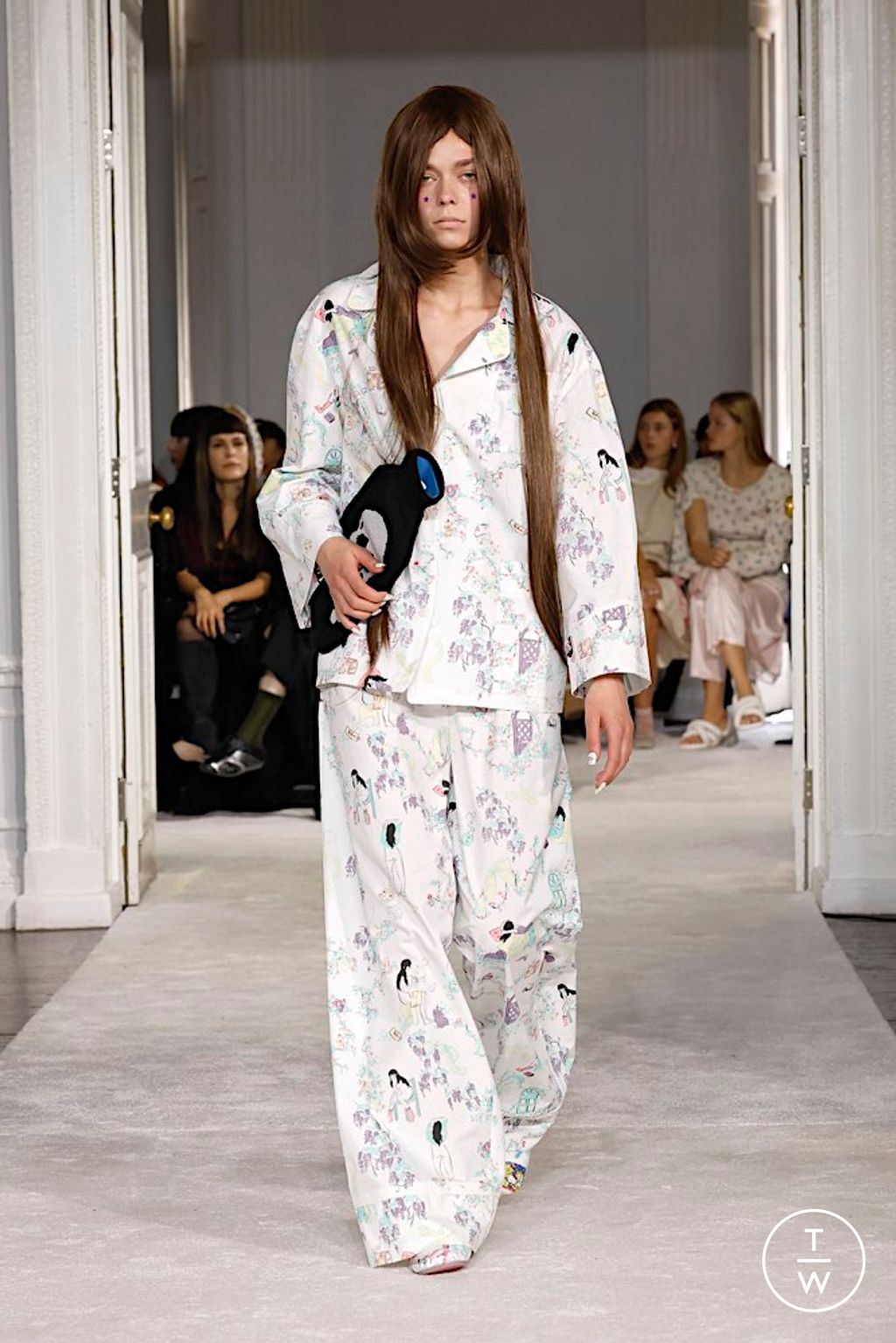 Fashion Week London Spring/Summer 2026 look 25 from the Ashley Williams collection womenswear