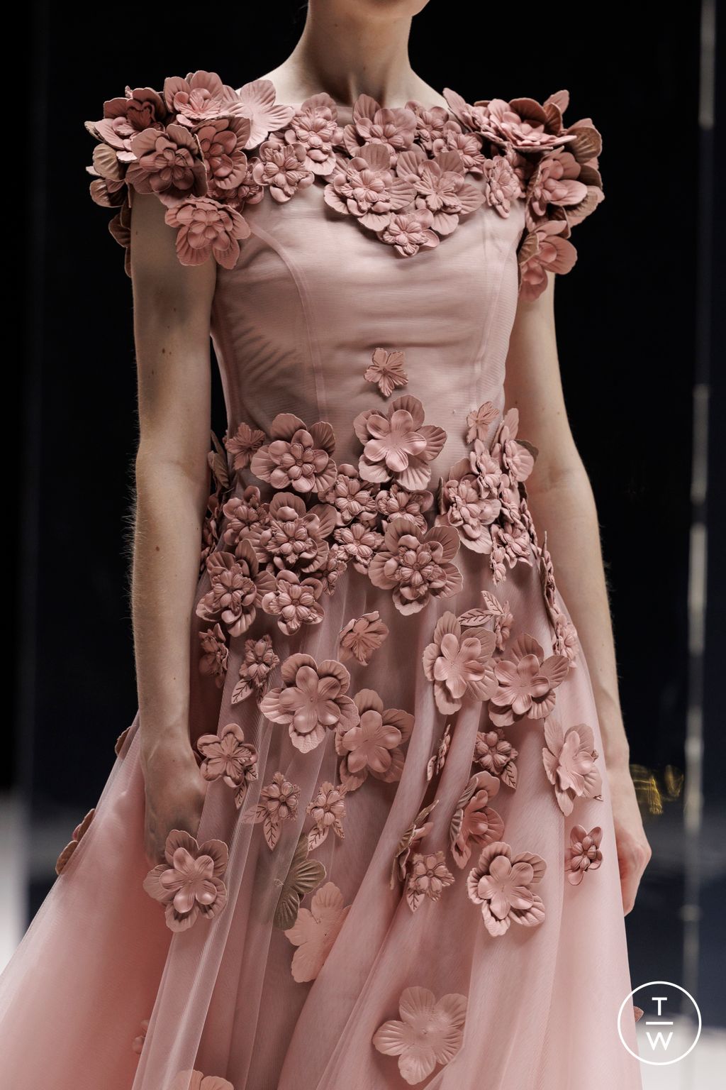 Fashion Week Paris Spring/Summer 2025 look 6 from the Ashwaq Almarshad Couture - Saudi 100 collection womenswear