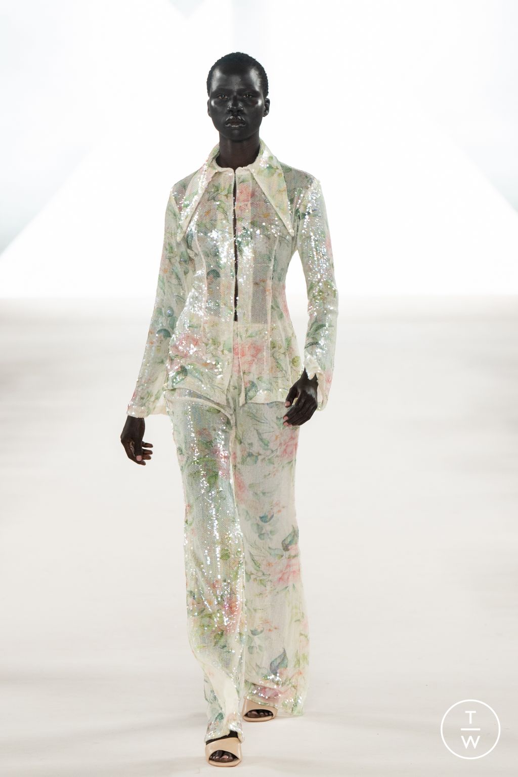 Fashion Week Paris Spring/Summer 2025 look 1 from the Kaf by Kaf - Saudi 100 collection womenswear