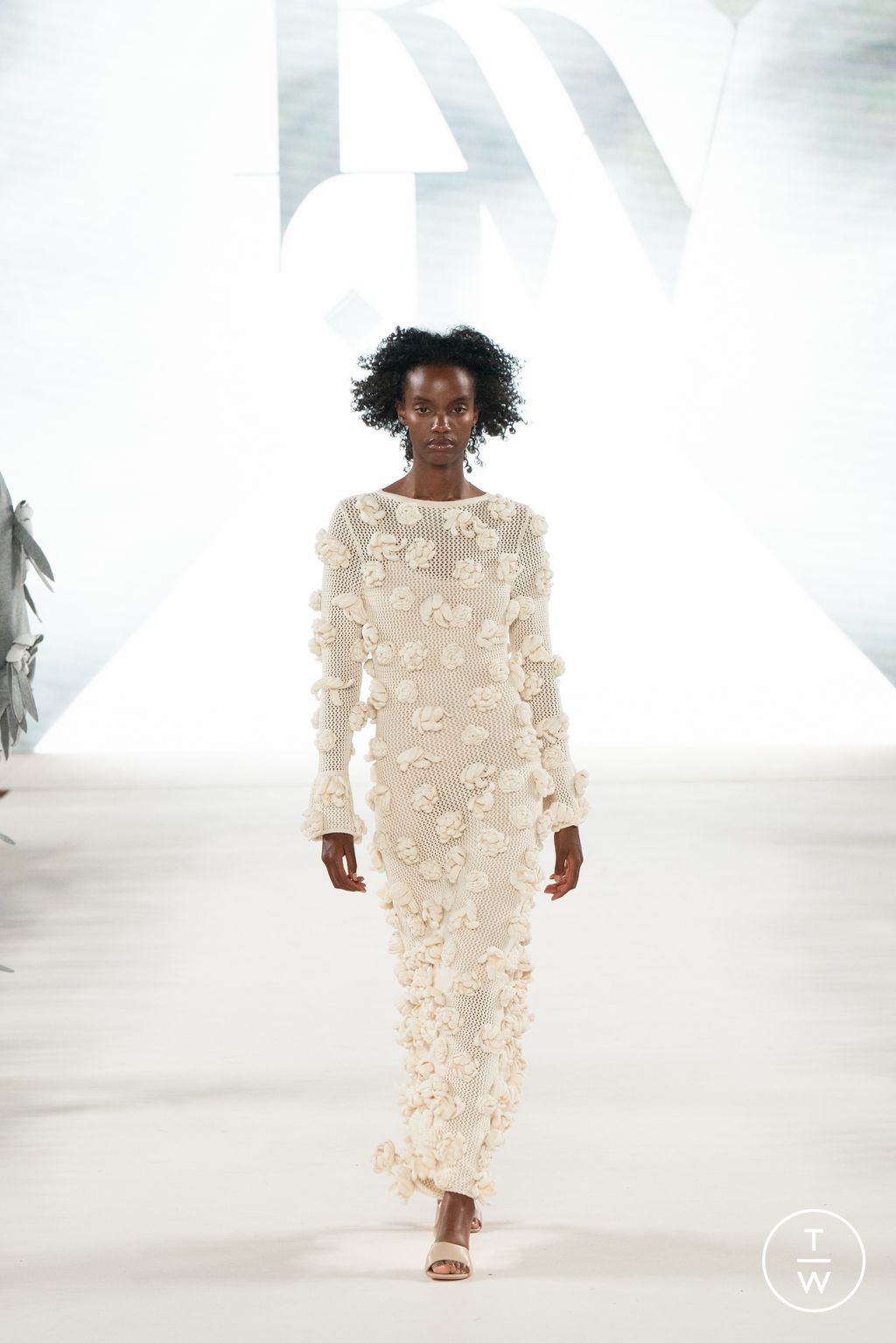 Fashion Week Paris Spring/Summer 2025 look 9 from the Kaf by Kaf - Saudi 100 collection womenswear