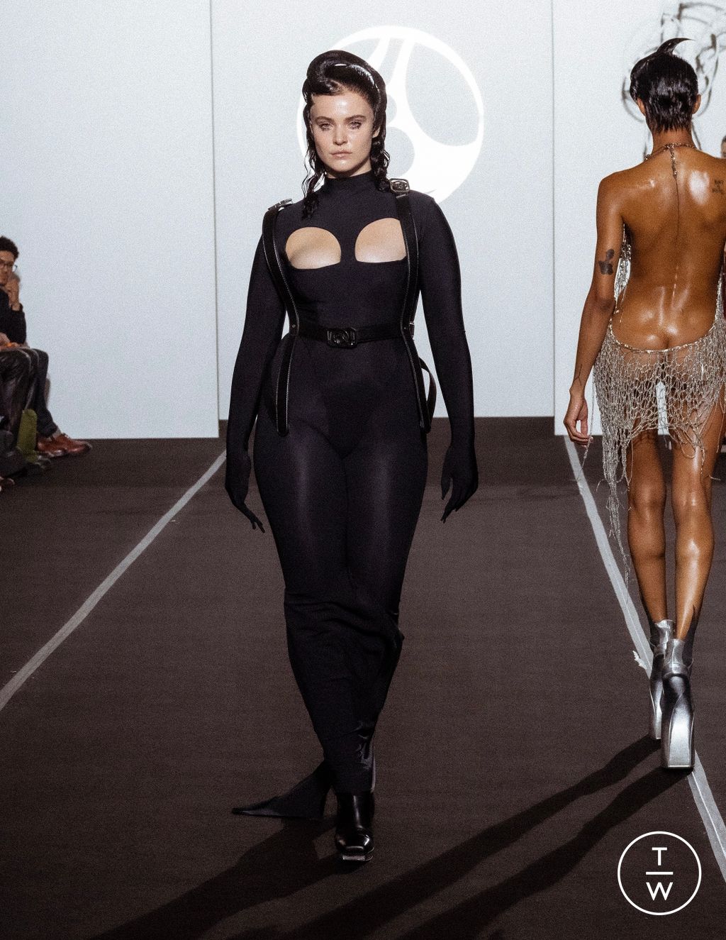Fashion Week Paris Spring/Summer 2024 look 23 from the ASQUIN collection womenswear