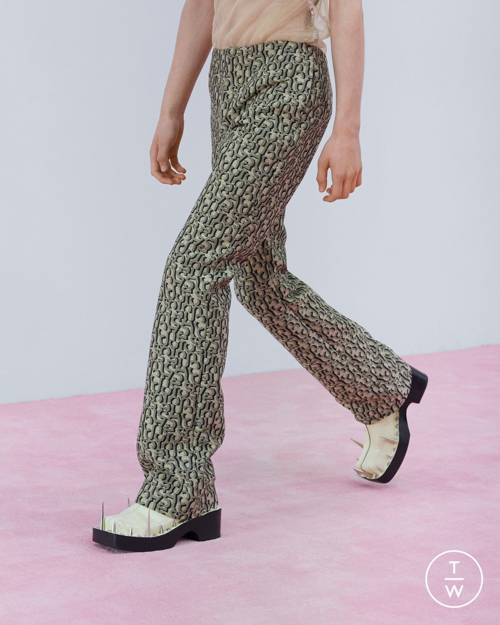 Fashion Week Paris Spring/Summer 2023 look 18 from the Acne Studios collection womenswear accessories