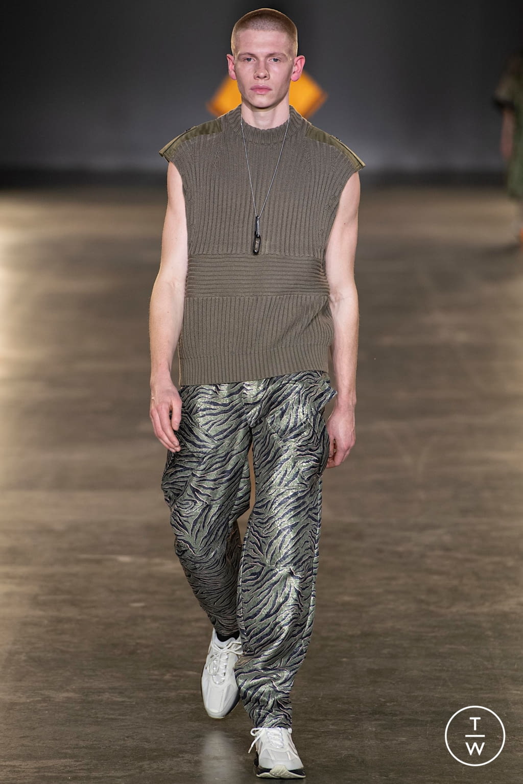 Fashion Week London Fall/Winter 2020 look 3 from the Astrid Andersen collection menswear