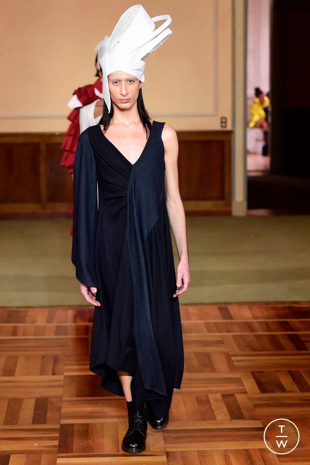 Fashion Week Milan Fall/Winter 2023 look 6 from the Atsushi Nakashima collection 女装