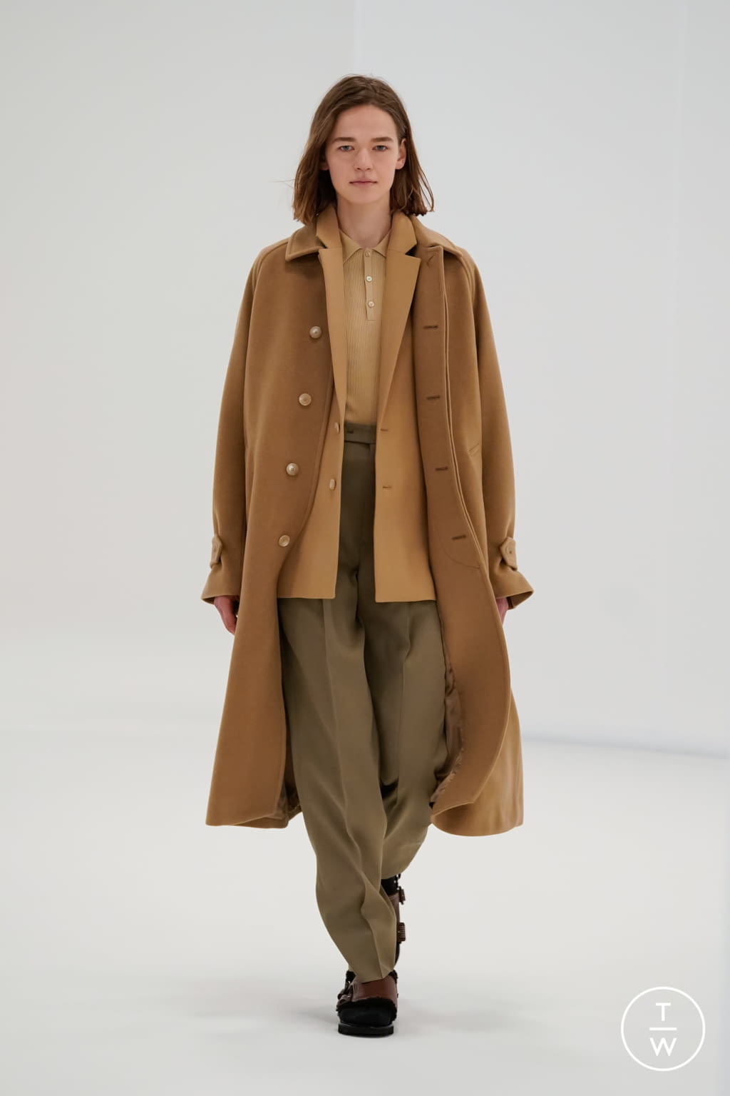 Fashion Week Paris Fall/Winter 2021 look 14 from the AURALEE collection 女装