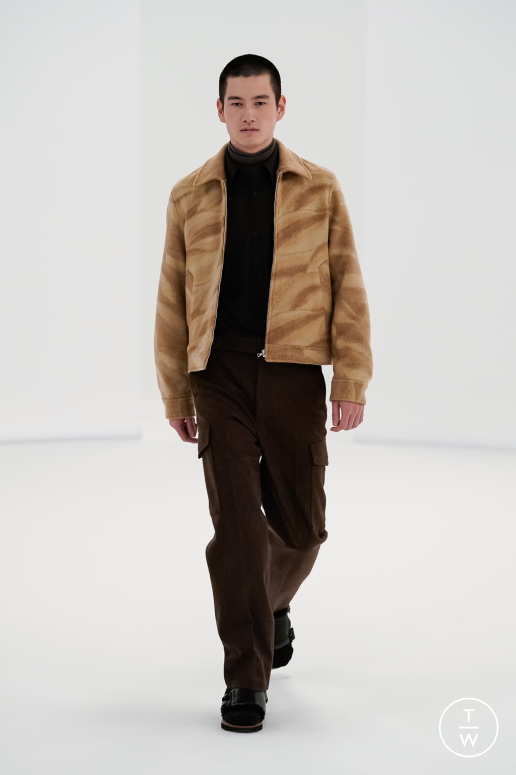 Fashion Week Paris Fall/Winter 2021 look 21 from the AURALEE collection 女装