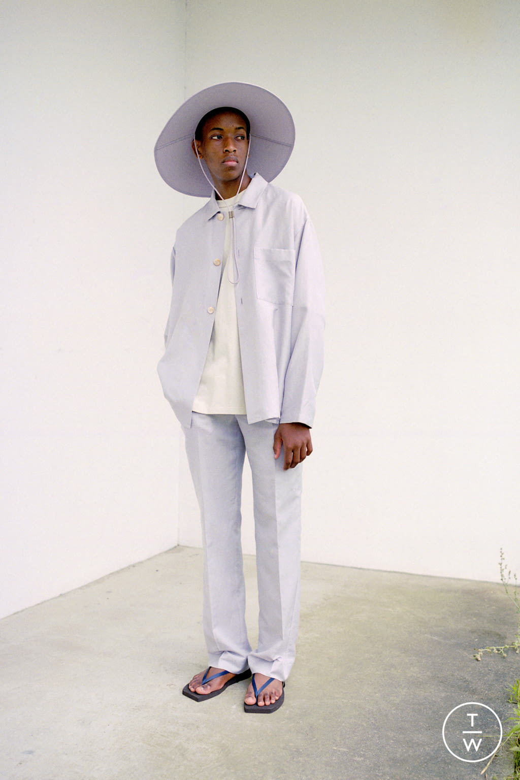 Fashion Week Paris Spring/Summer 2021 look 36 from the AURALEE collection menswear