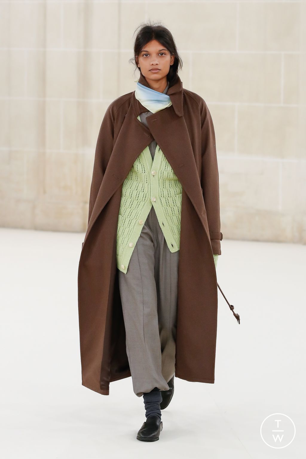 Fashion Week Paris Fall/Winter 2023 look 16 de la collection AURALEE menswear