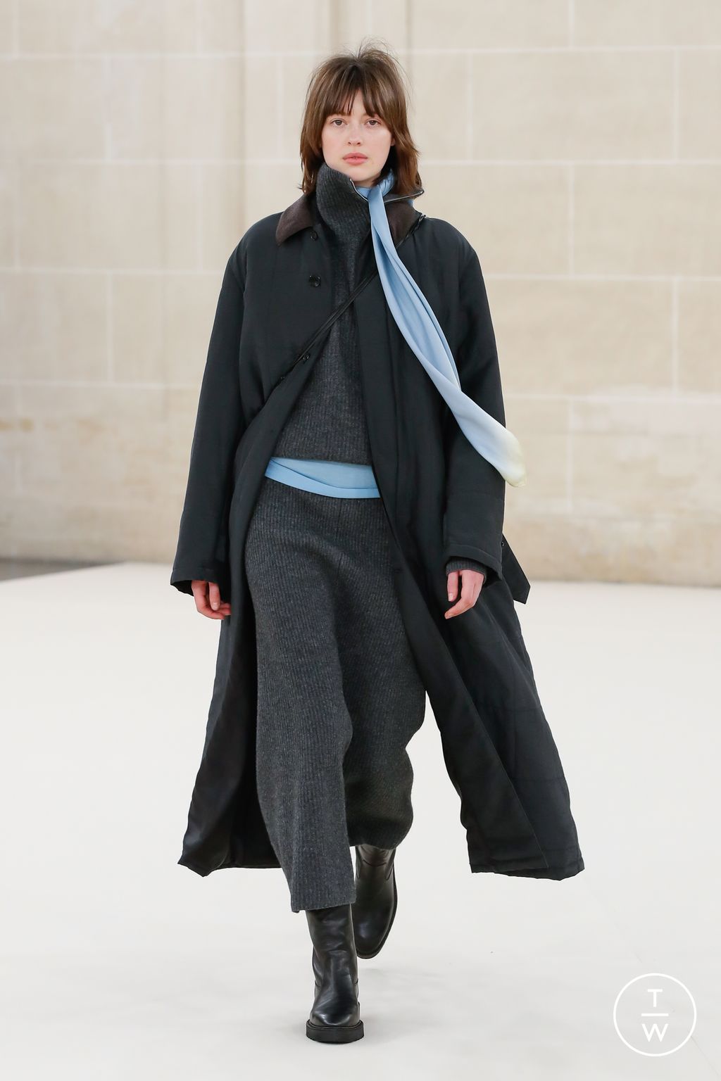 Fashion Week Paris Fall/Winter 2023 look 35 from the AURALEE collection 男装