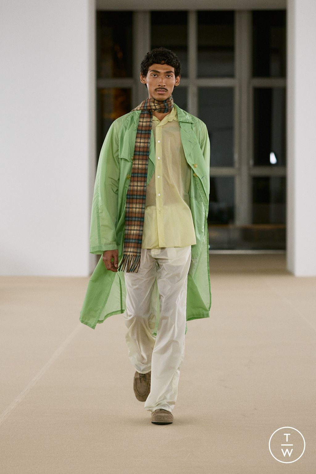 Fashion Week Paris Fall/Winter 2026 look 6 de la collection AURALEE menswear