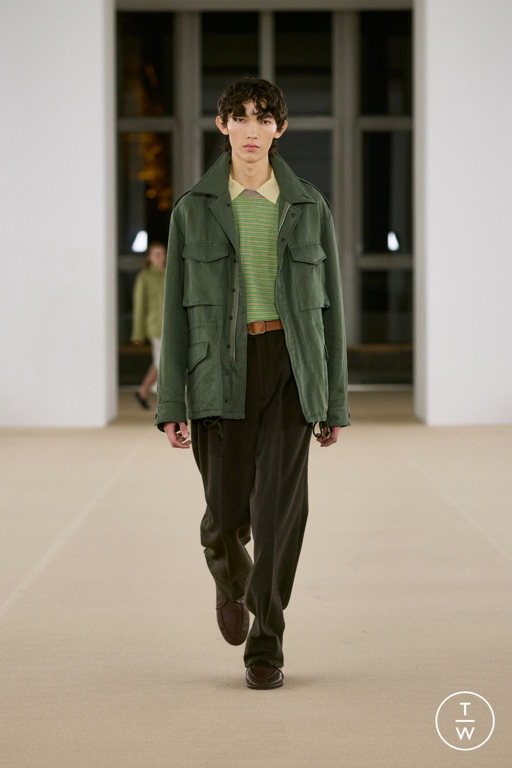 Fashion Week Paris Fall/Winter 2026 look 10 from the AURALEE collection menswear