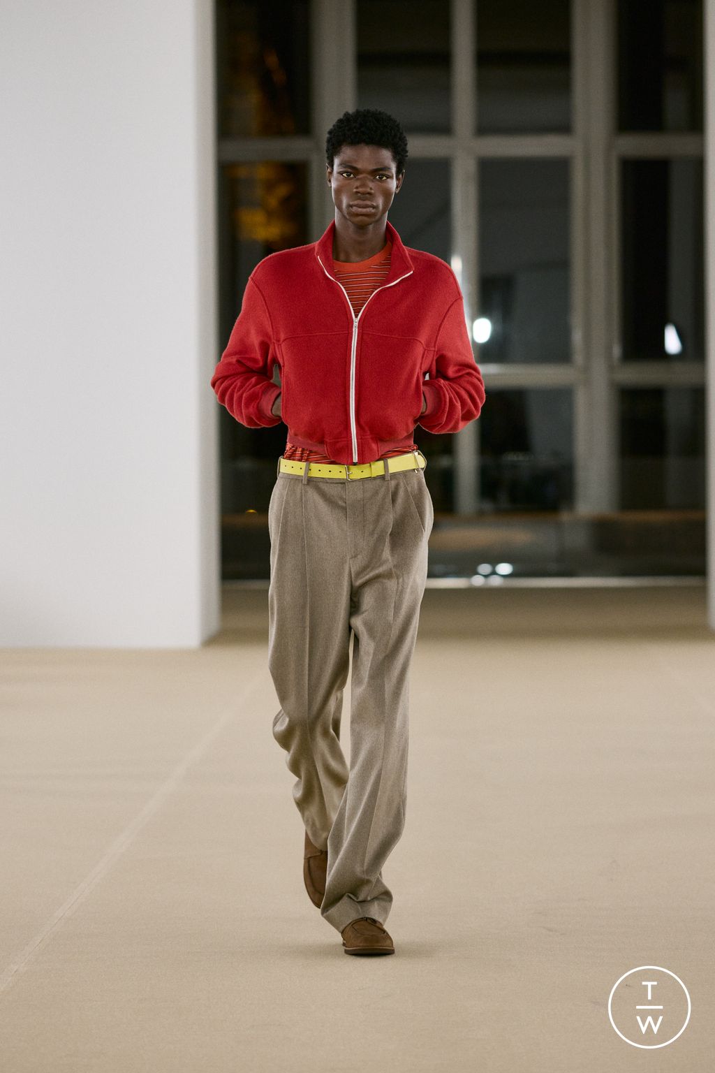 Fashion Week Paris Fall/Winter 2026 look 22 from the AURALEE collection menswear