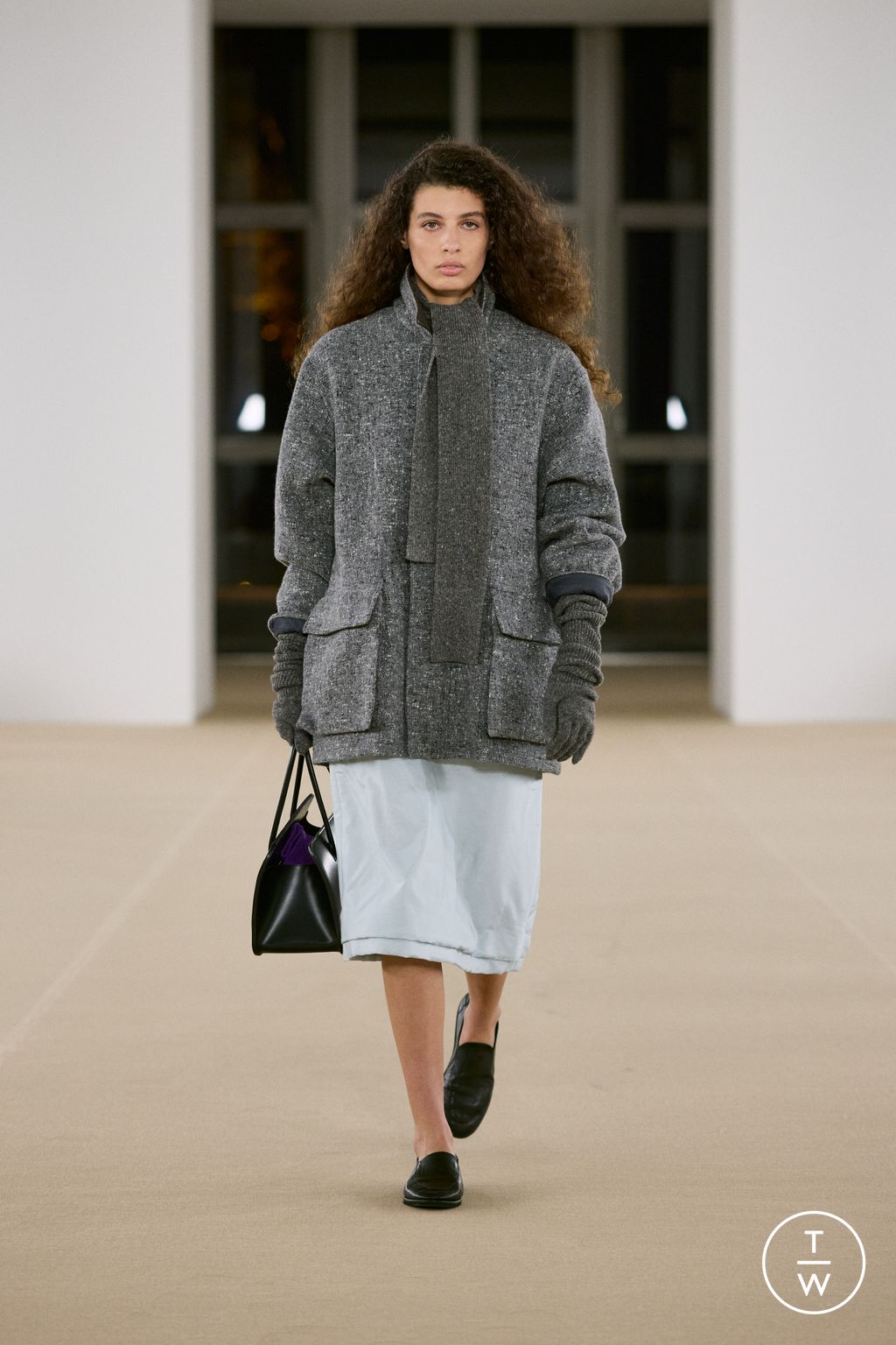 Fashion Week Paris Fall/Winter 2026 look 34 de la collection AURALEE menswear