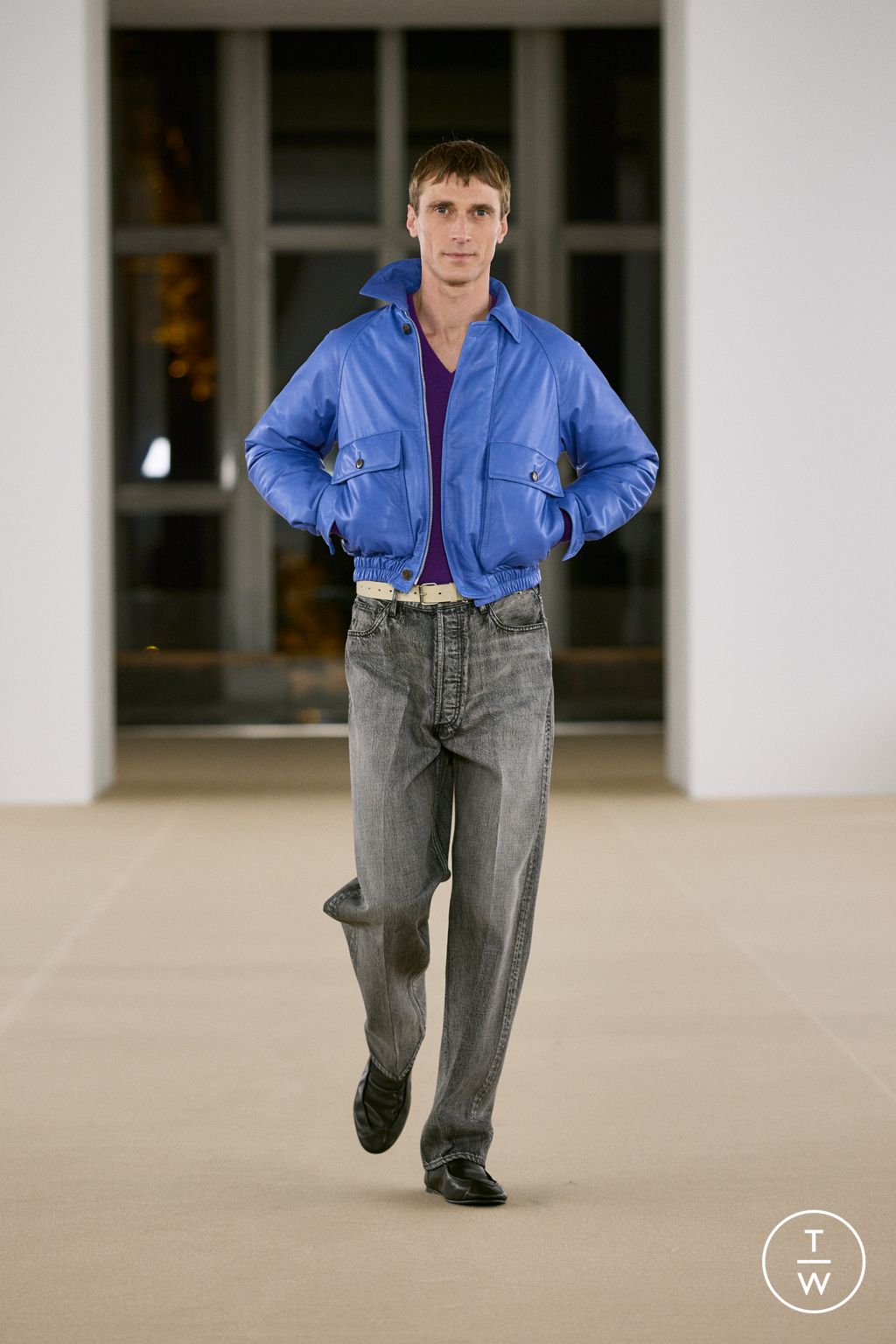 Fashion Week Paris Fall/Winter 2026 look 45 from the AURALEE collection menswear