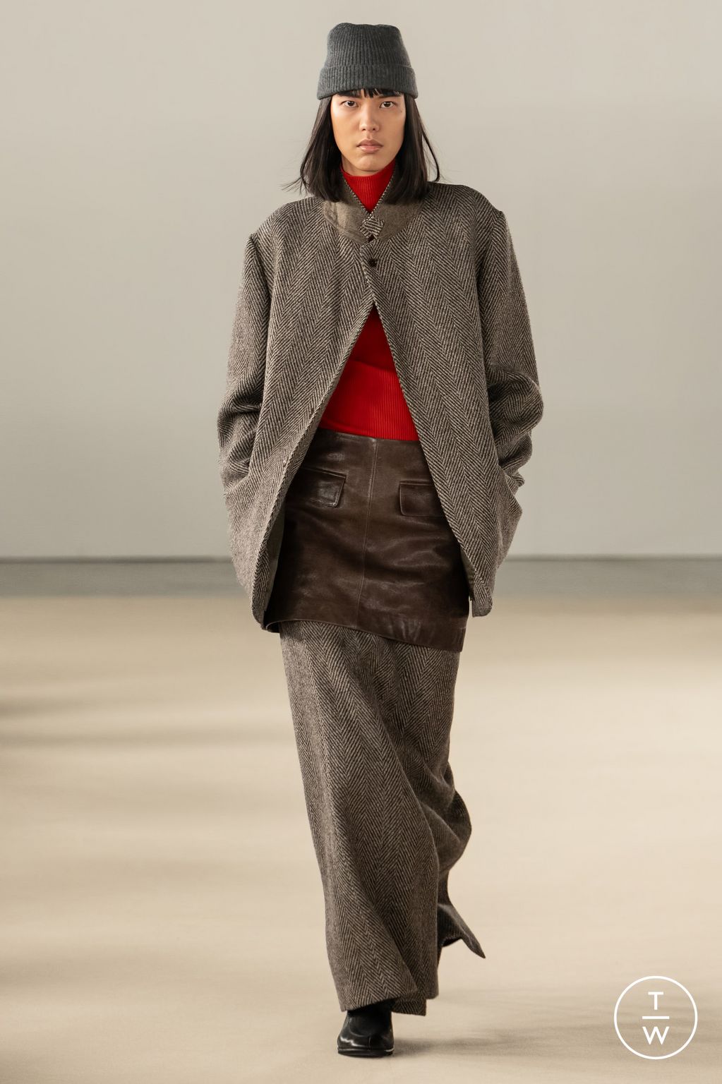 Fashion Week Paris Fall/Winter 2024 look 6 de la collection AURALEE menswear