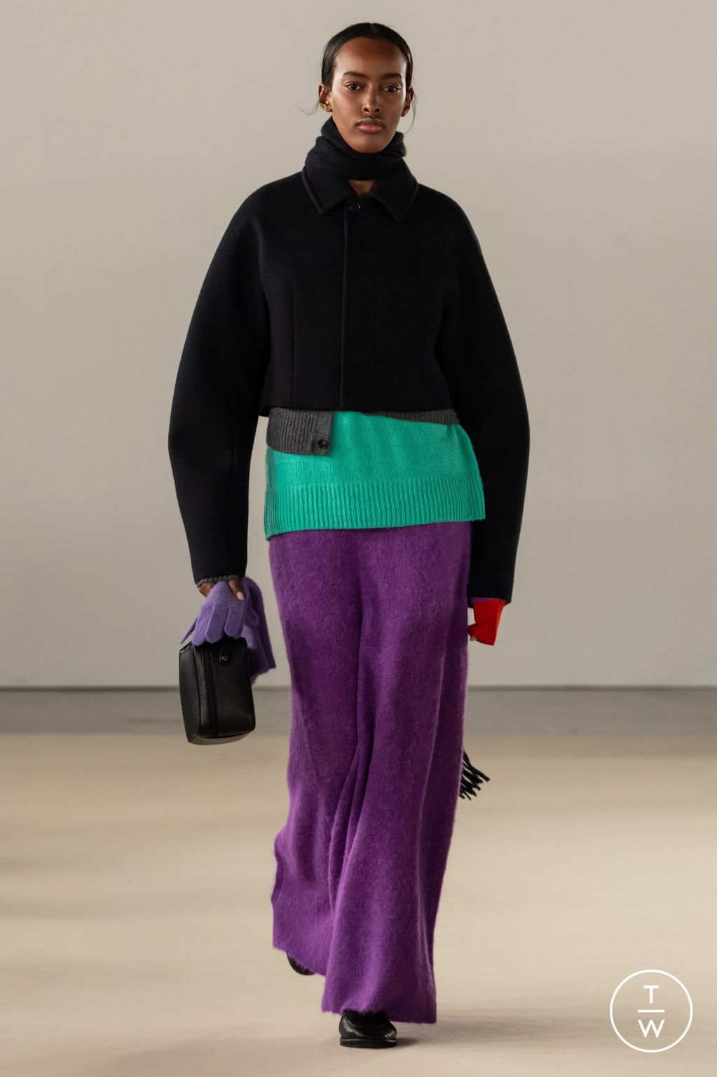 Fashion Week Paris Fall/Winter 2024 look 32 from the AURALEE collection 男装