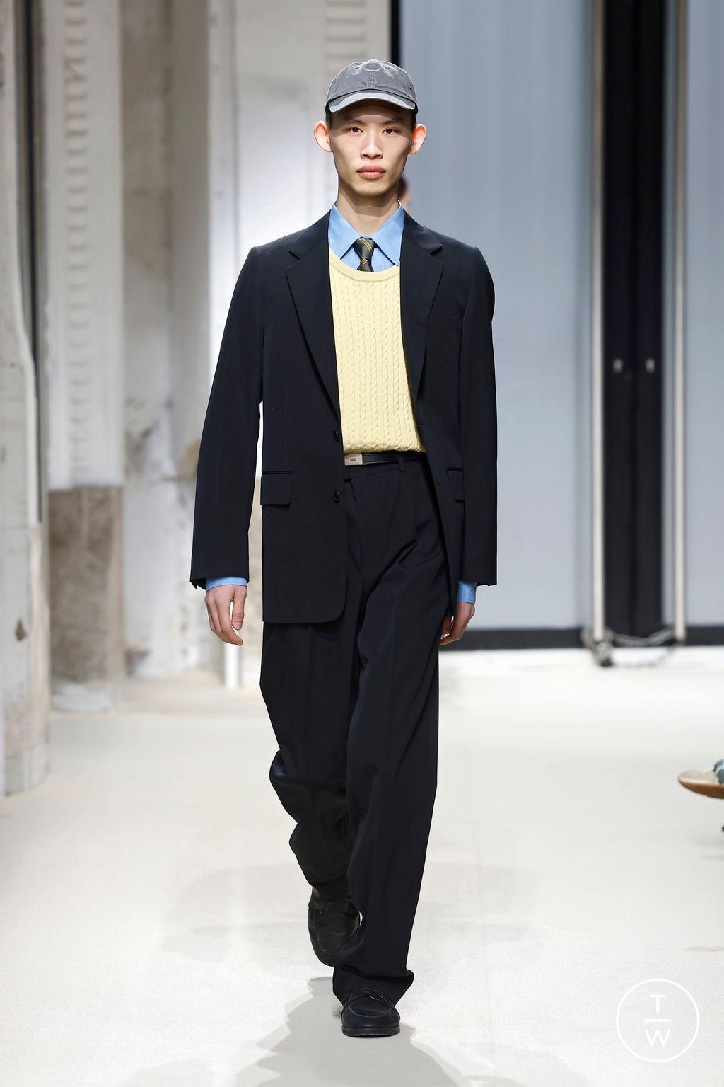 Fashion Week Paris Fall/Winter 2025 look 5 de la collection AURALEE menswear