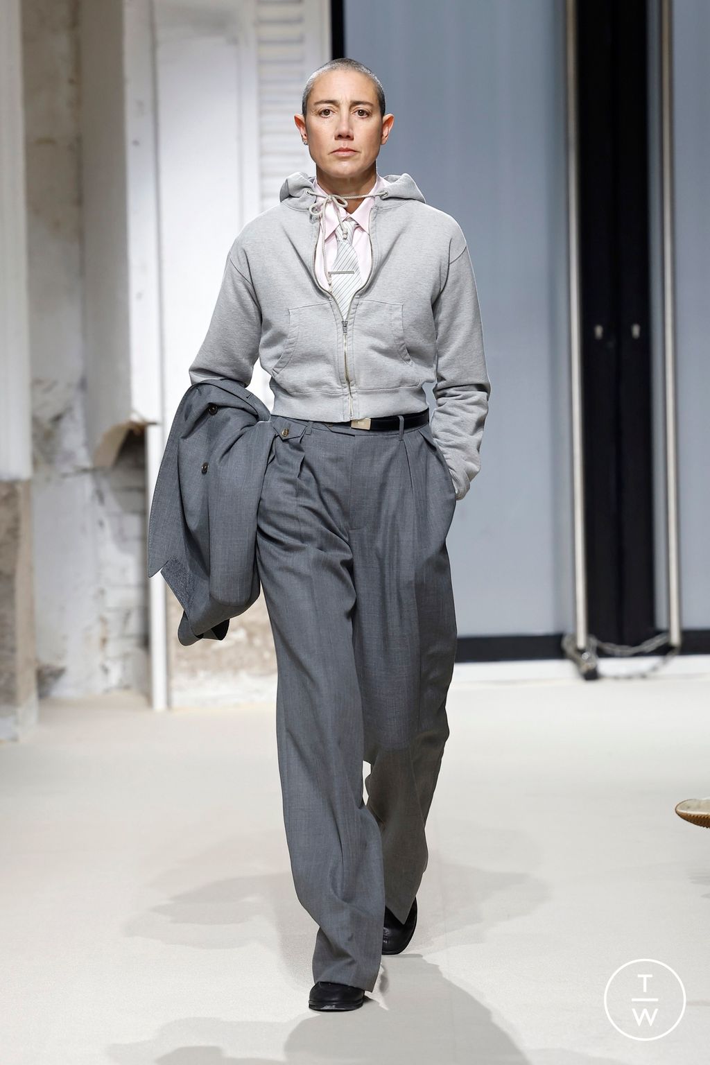 Fashion Week Paris Fall/Winter 2025 look 10 de la collection AURALEE menswear