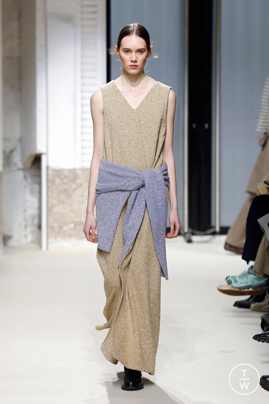 Fashion Week Paris Fall/Winter 2025 look 18 de la collection AURALEE menswear