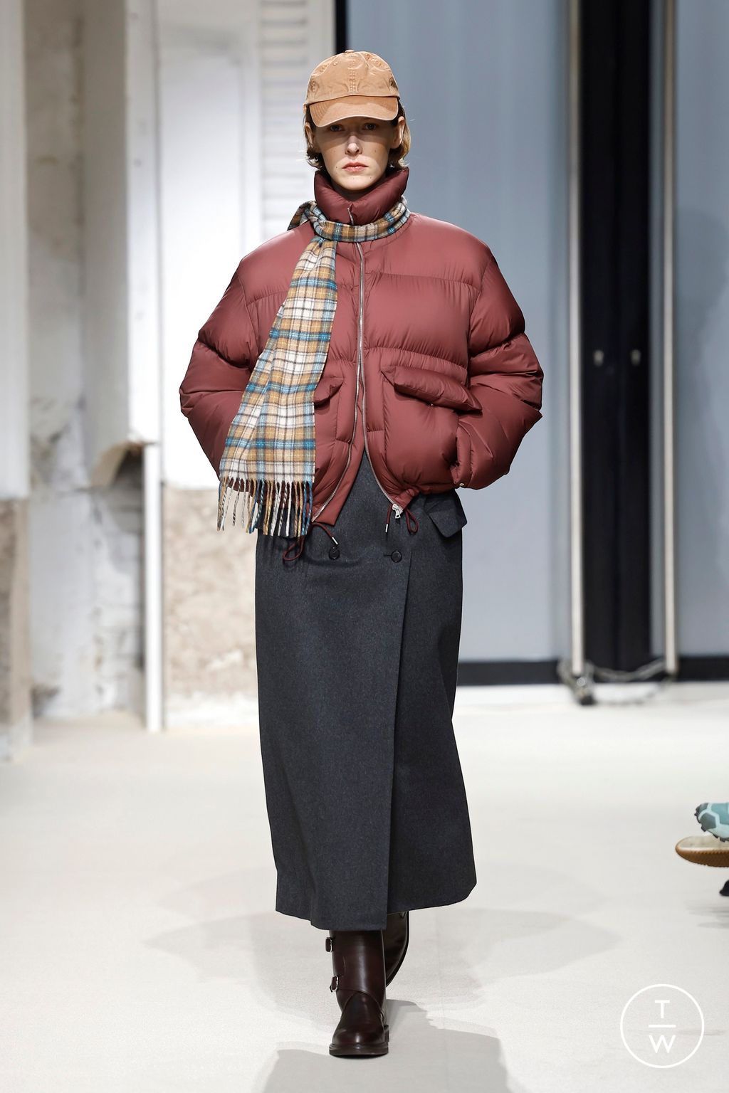 Fashion Week Paris Fall/Winter 2025 look 22 de la collection AURALEE menswear