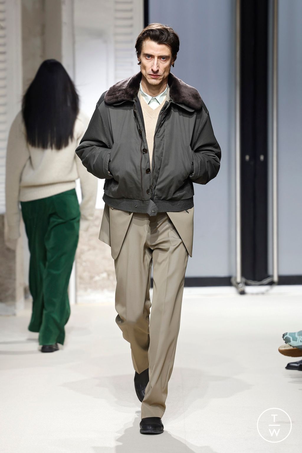 Fashion Week Paris Fall/Winter 2025 look 27 de la collection AURALEE menswear
