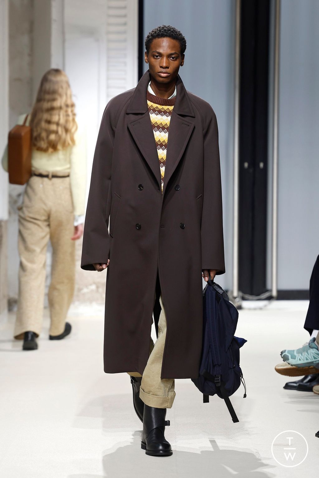 Fashion Week Paris Fall/Winter 2025 look 29 from the AURALEE collection menswear