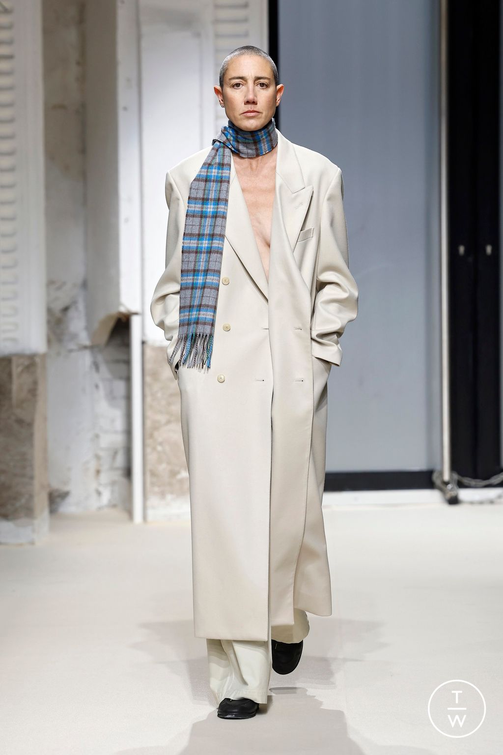 Fashion Week Paris Fall/Winter 2025 look 31 de la collection AURALEE menswear
