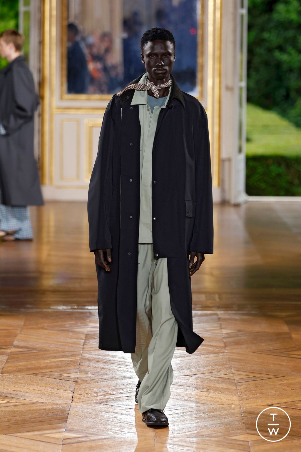 Fashion Week Paris Spring-Summer 2025 look 5 from the AURALEE collection 男装