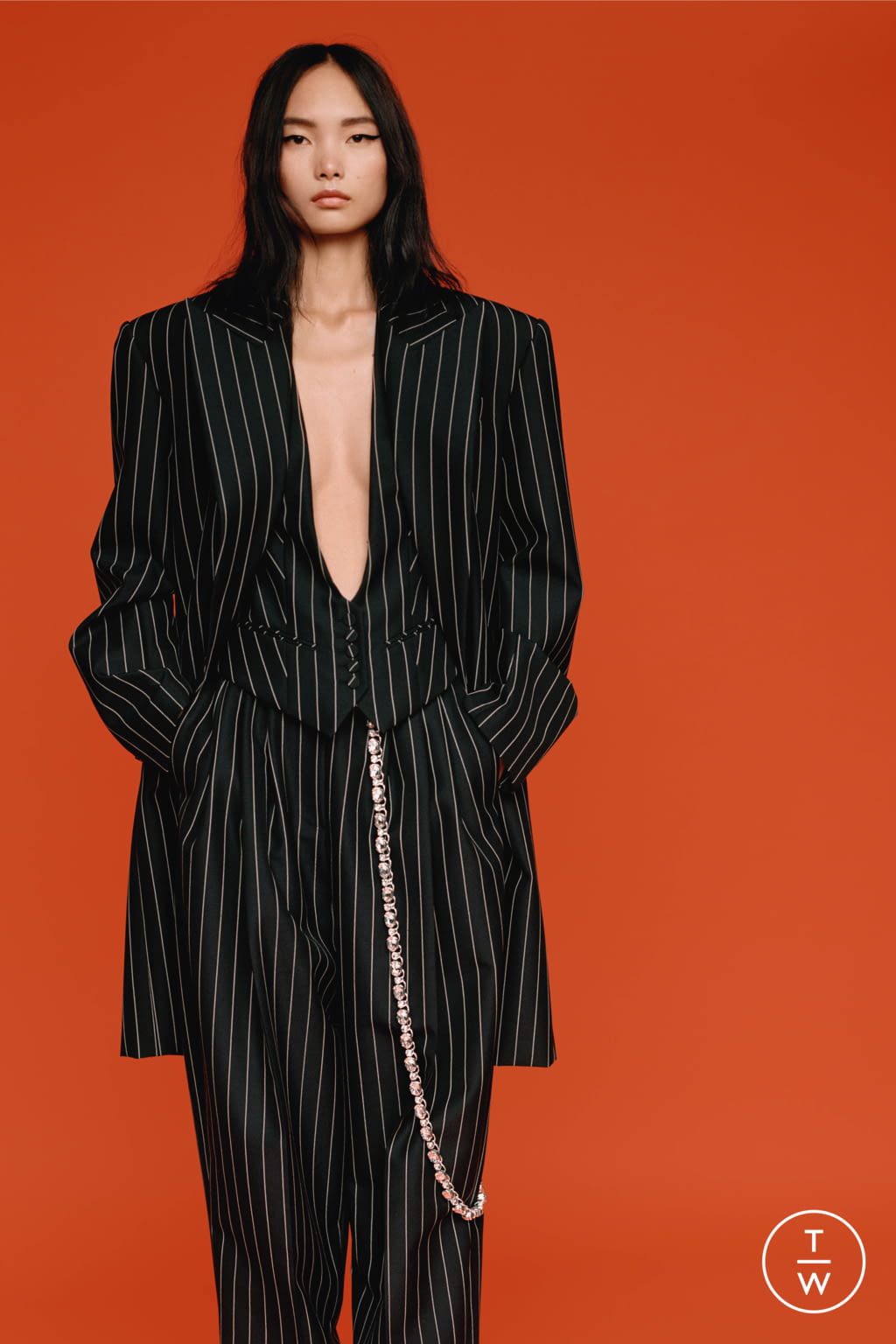 Fashion Week Paris Fall/Winter 2021 look 10 from the Alexandre Vauthier collection couture