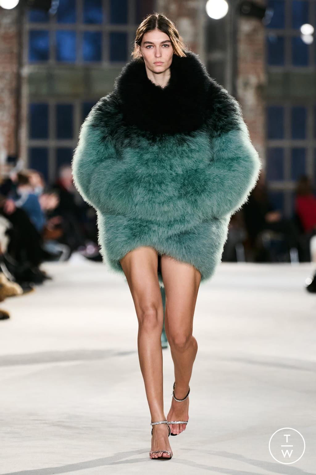 Fashion Week Paris Spring/Summer 2022 look 5 de la collection Alexandre Vauthier couture