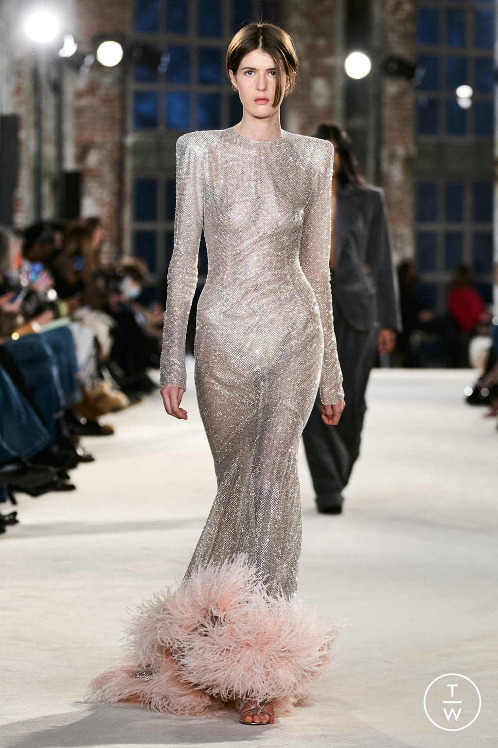 Fashion Week Paris Spring/Summer 2022 look 16 from the Alexandre Vauthier collection couture